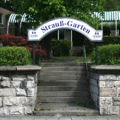 Der Strauss Garten